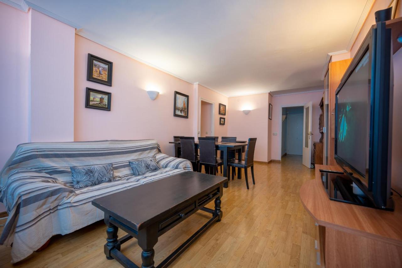 Beautiful Parque Loix 4 Bedroom Apartment Shared Pool, Tennis Court Benidorm Dış mekan fotoğraf