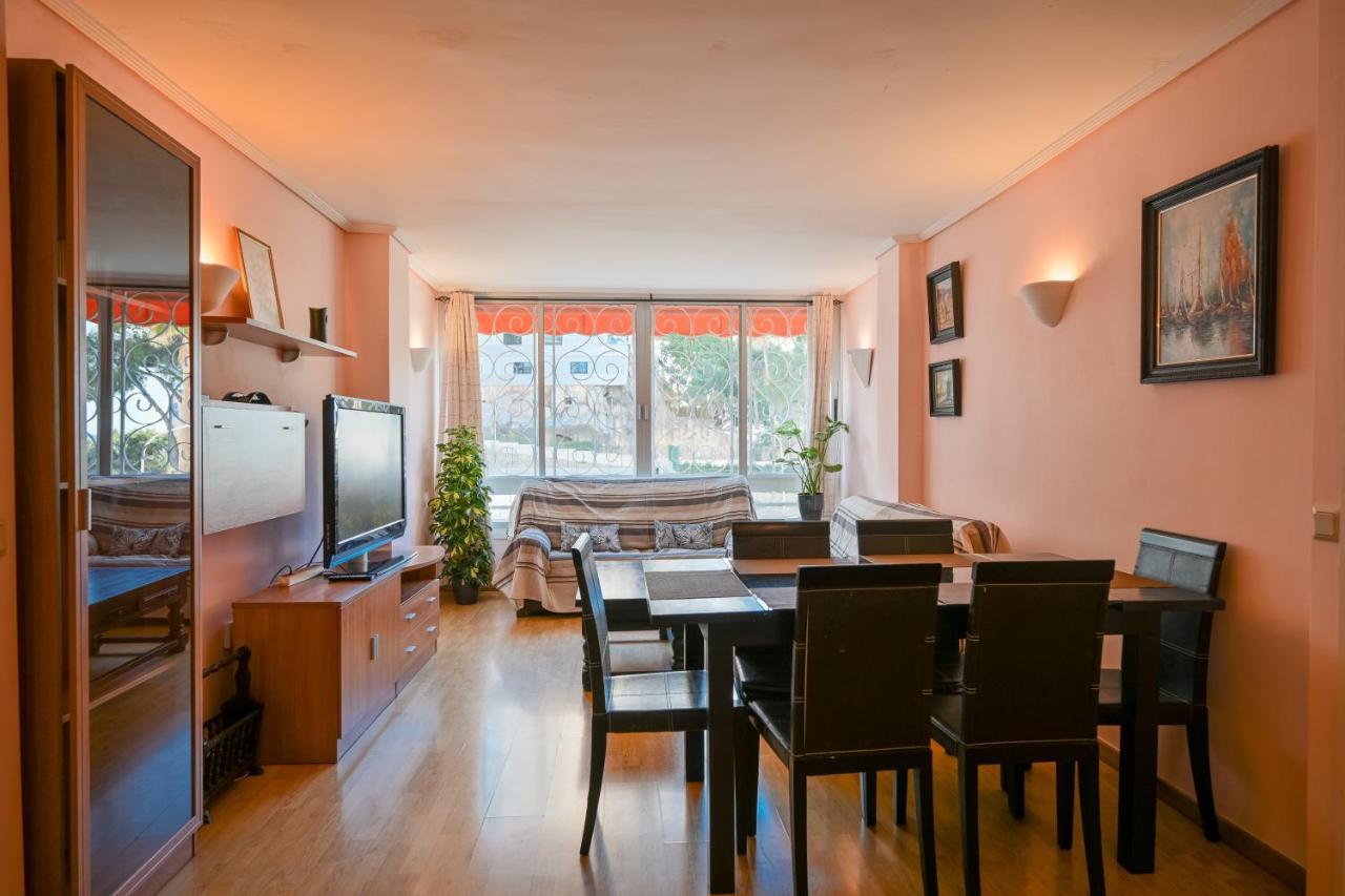 Beautiful Parque Loix 4 Bedroom Apartment Shared Pool, Tennis Court Benidorm Dış mekan fotoğraf