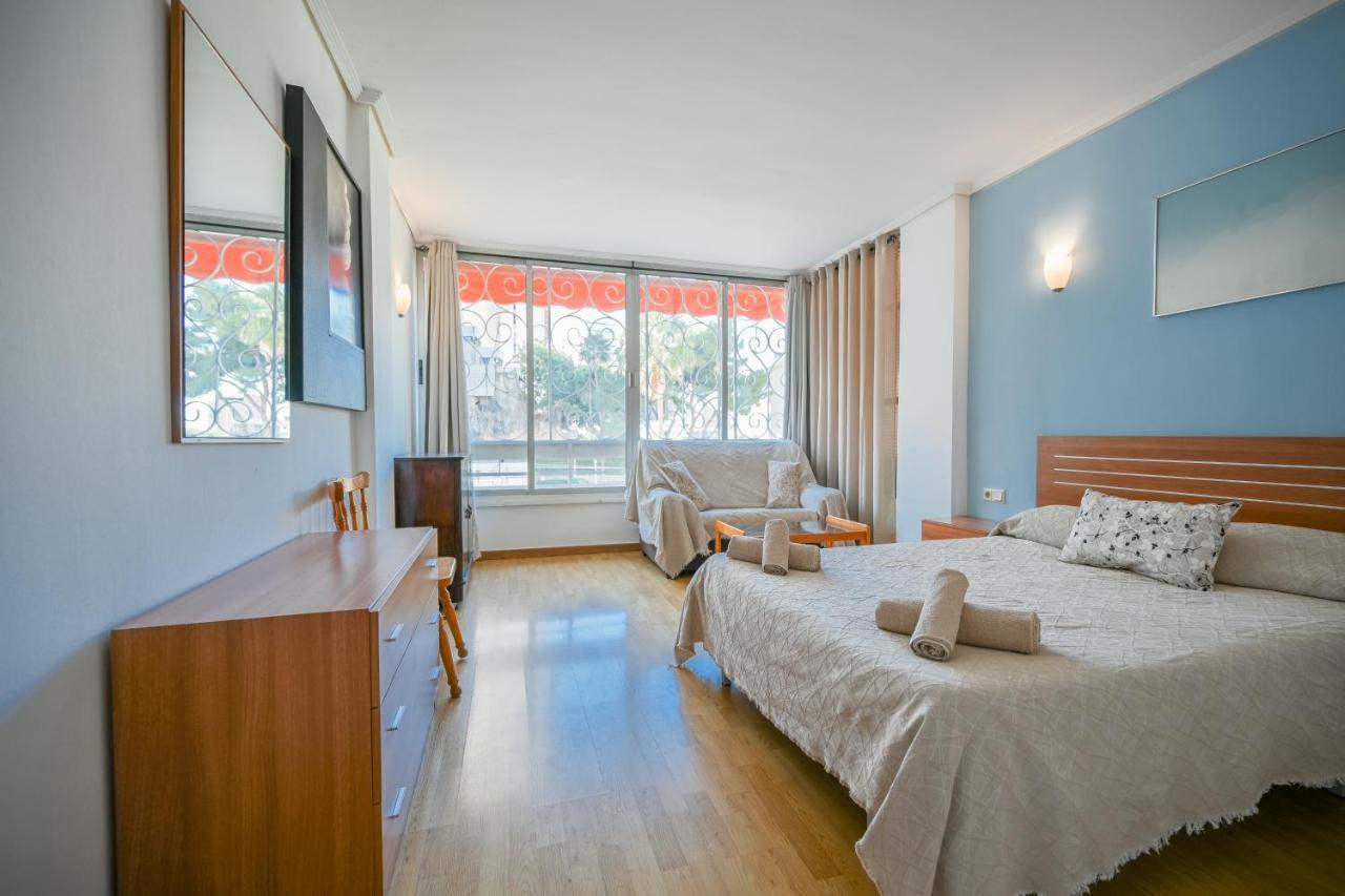 Beautiful Parque Loix 4 Bedroom Apartment Shared Pool, Tennis Court Benidorm Dış mekan fotoğraf